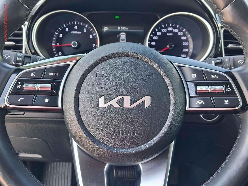 Kia XCeed (2022) 1.5 T-GDi, 2.maj,ČR, TOP, AT - fotka 22 z 25
