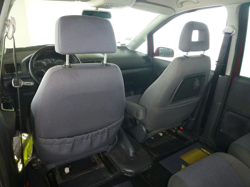 Seat Alhambra (2004) 1,9TDI**VYHŘ.S*ALU*TAŽNÉ*7MÍS - fotka 14 z 23