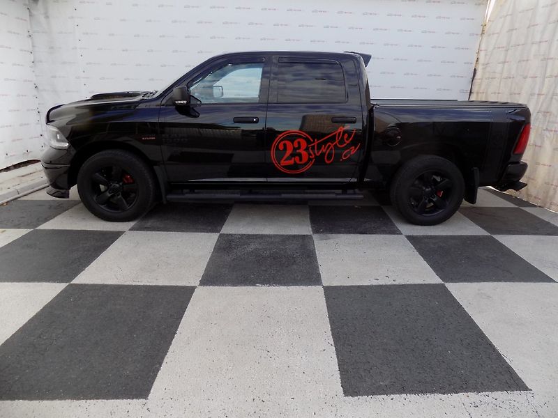 Dodge RAM 1500 (2022) 5.7 HEMI/CREW CAB/ČR/DPH/LED/ - fotka 2 z 40