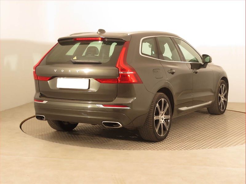 Volvo XC60 (2017) Inscription D4 - fotka 5 z 18