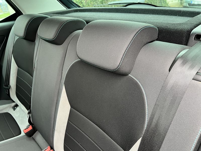 Škoda Fabia JOY 1.0MPi 55kw KLIMA NAVI ALU - fotka 32 z 47