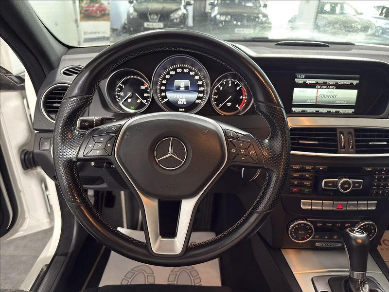 Mercedes-Benz Třídy C 2,2   250CDI 4MATIC AVANTGARDE - fotka 10 z 28