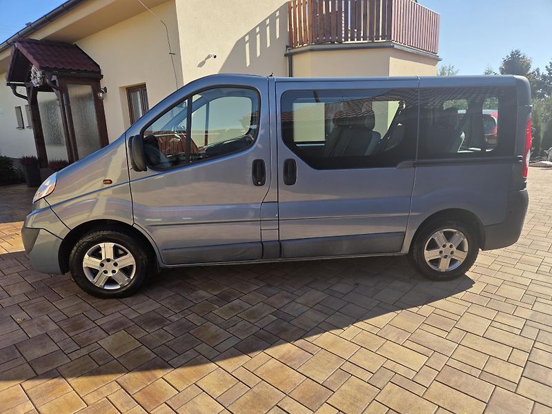 Opel Vivaro 2.0CDTI 84kw 8Míst - fotka 4 z 33