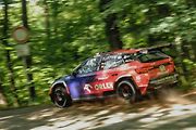 V rámci přípravy na víkendový 53. ročník Barum Czech Rally Zlín absolvovala třicítka pilotů úterní test na trati Ludkovice - Biskupice.