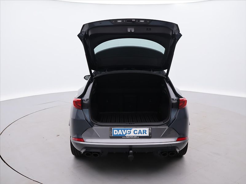 Cupra Formentor 2,0 TSI VZ 228kW DSG 4Drive DP - fotka 9 z 26