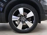 Volvo XC40 2,0 D4 AWD MOMENTUM CZ - náhled 31