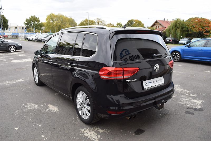Volkswagen Touran (2017) 1.4TSI 110kw 7MÍST HIGHLIN TAŽ - fotka 12 z 48