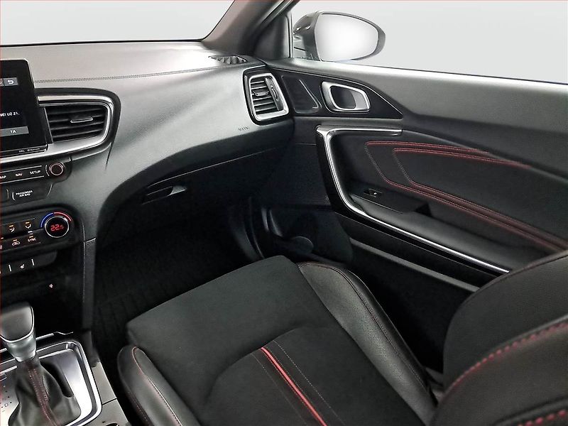 Kia Ceed (2019) 1.6 T-GDI GT, Automat - fotka 8 z 23