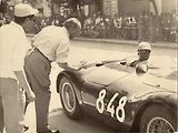 Za volantem Maserati Maria Teresa de Filippis v roce 1955.