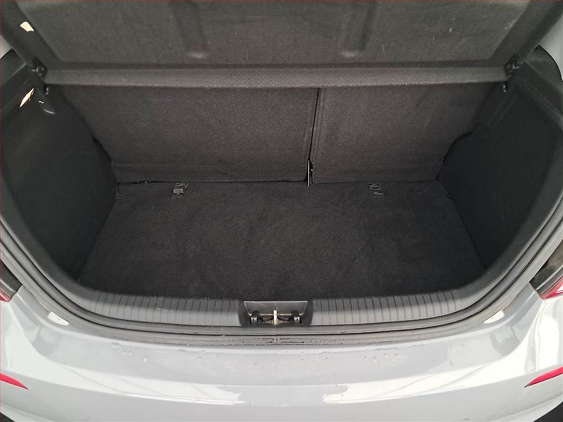 Hyundai i20 (2014) 1.2 - fotka 13 z 14