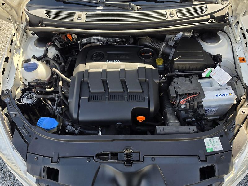 Škoda Roomster 1.2 TDI Kamera TZ - fotka 14 z 18