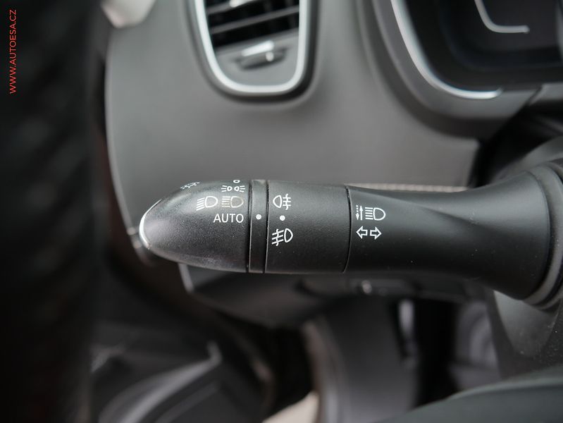 Renault Scénic (2019) 1.8dCi, ČR, Navi, AC - fotka 14 z 23