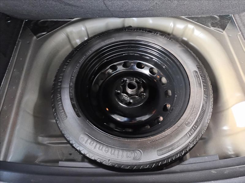 Seat Ateca 1,0 TSI,85KW,NAVI,ROZVODY, - fotka 21 z 44