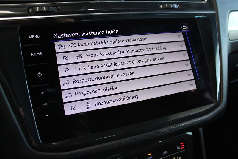 Volkswagen Tiguan TDi DSG 4MOTION IQ.Light/ACC/T - fotka 20 z 33