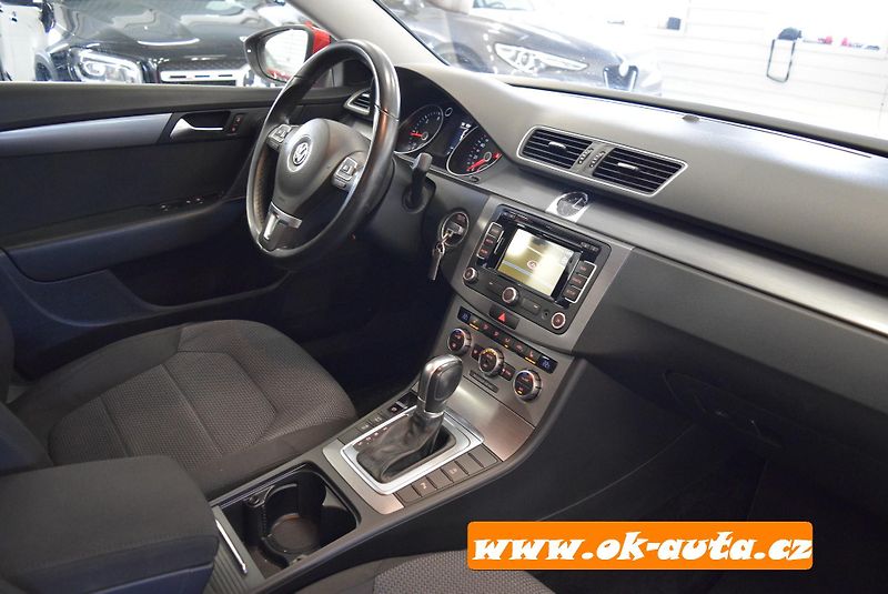 Volkswagen Passat 2.0 TDI DSG PRAVIDELNÝ SERRVIS - fotka 31 z 45