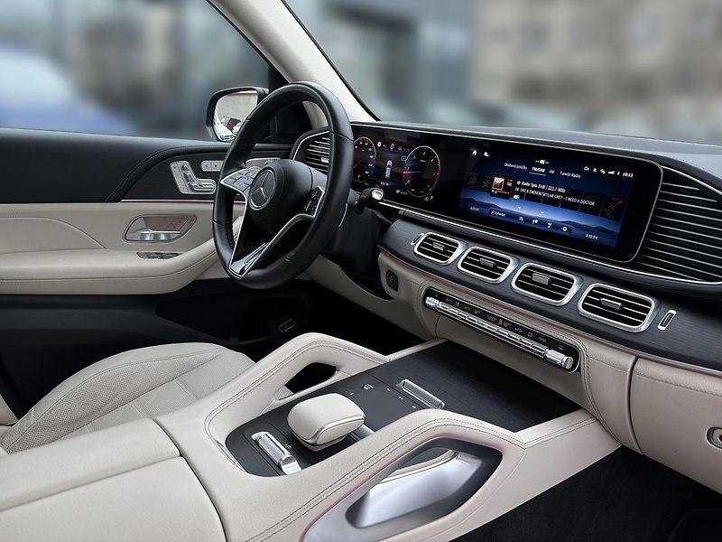 Mercedes-Benz GLE 450d 4MATIC - fotka 13 z 18