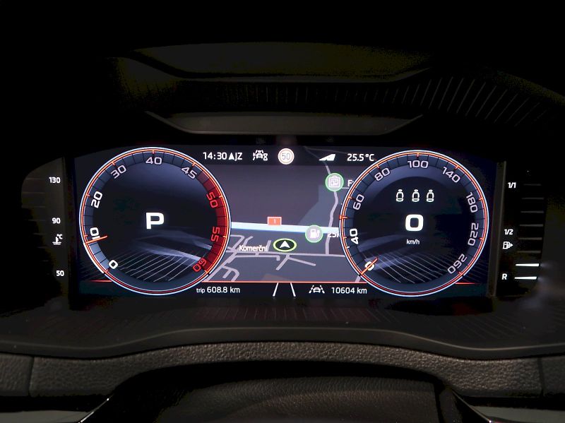 Škoda Karoq (2026) SPORTLINE 2.0TDI 110KW 4X4 DSG - fotka 26 z 31