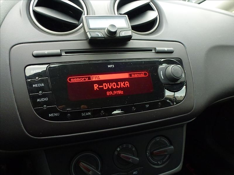 Seat Ibiza 1,2 TDI 3,4-3,9 l/100km  EcoMo - fotka 30 z 48