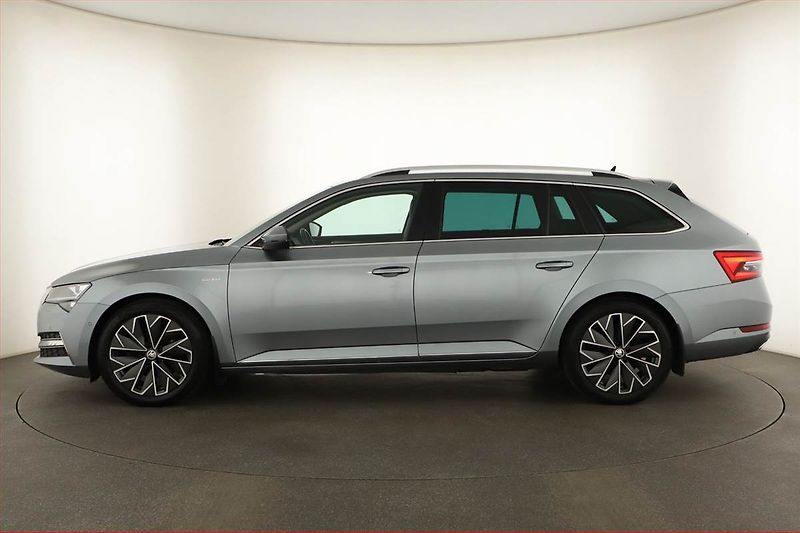 Škoda Superb (2020) Laurin&Klement iV 1.4 TSI PHEV - fotka 3 z 22