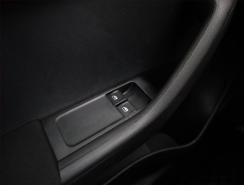 Škoda Fabia (2017) 1.0 TSI, Serv.kniha, Tempomat - fotka 13 z 16
