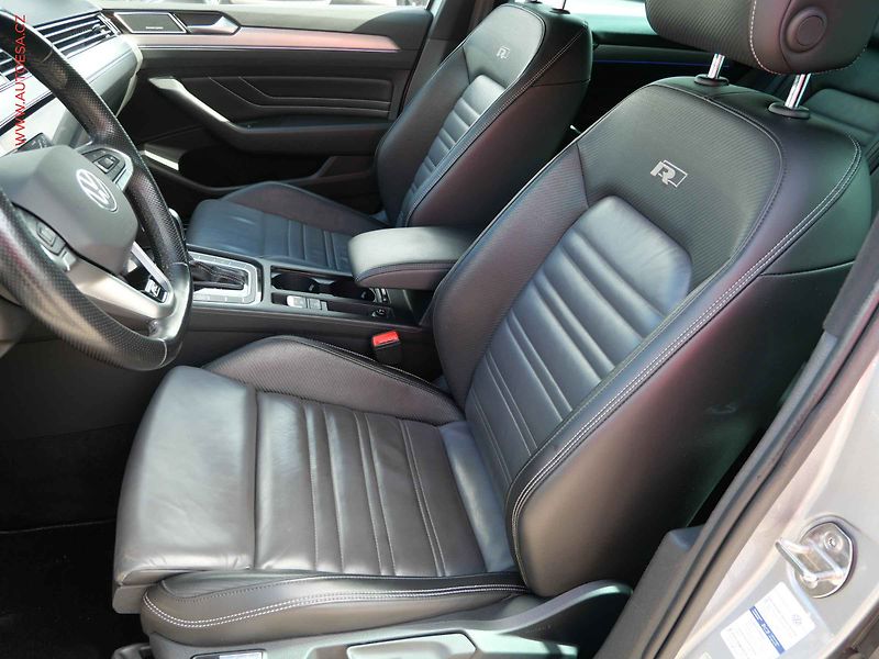 Volkswagen Passat (2021) 2.0 TDi, R-Line, DSG, TZ, - fotka 9 z 27
