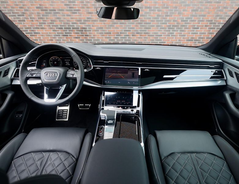 Audi Q8 (2026) 55 TFSIe Quattro - fotka 19 z 47