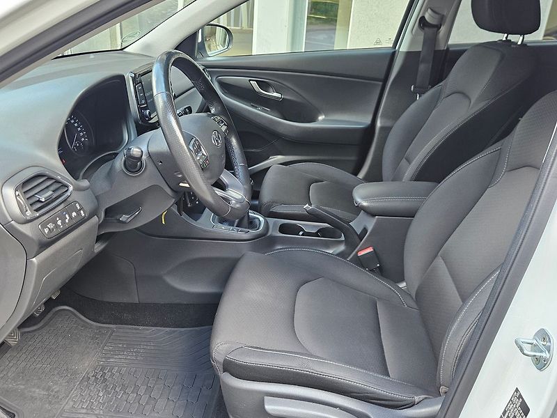 Hyundai i30 1.4 T-GDi, Style, 1.majitel - fotka 10 z 34