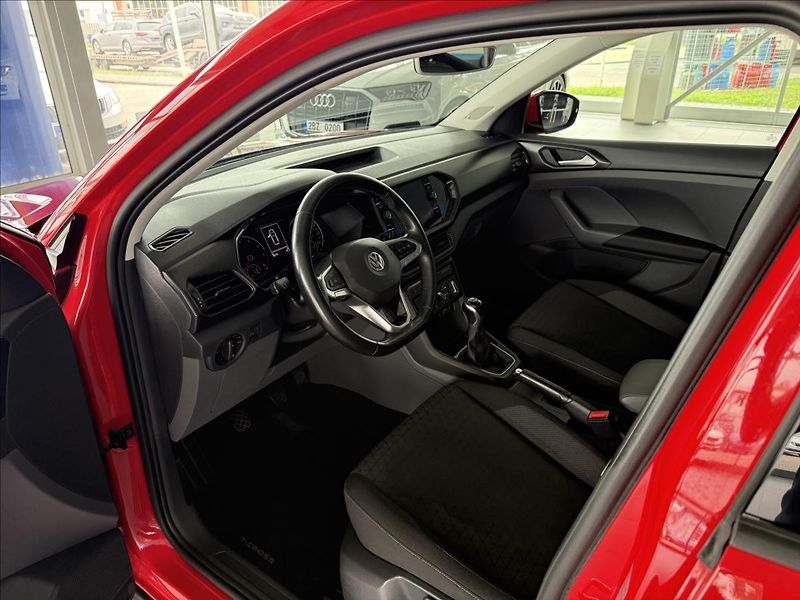 Volkswagen T-Cross 1,0   TSI 70kW,LIFE,SERVISKA - fotka 7 z 23