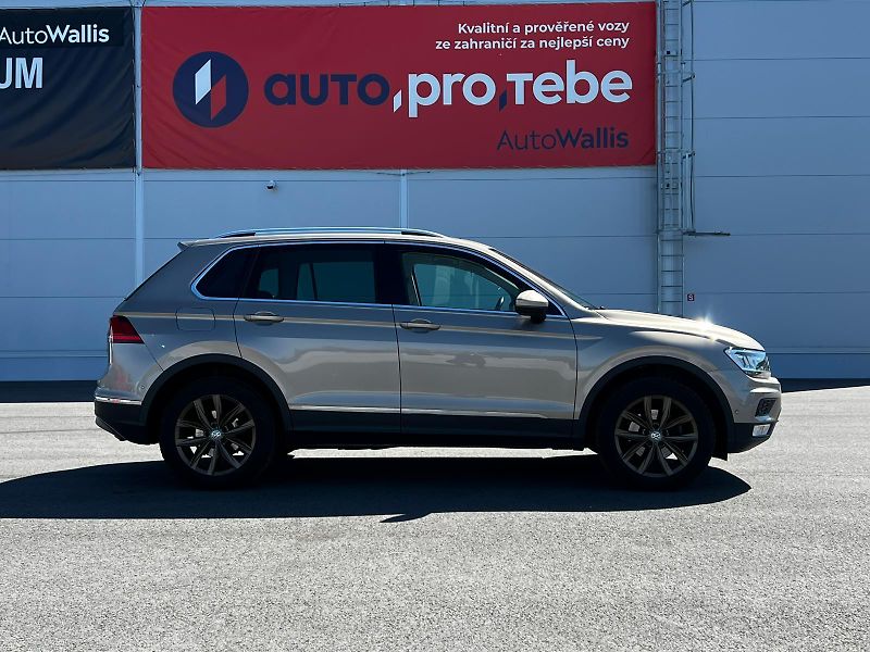 Volkswagen Tiguan 2.0TDI DSG 4Motion Virtual TZ - fotka 3 z 28