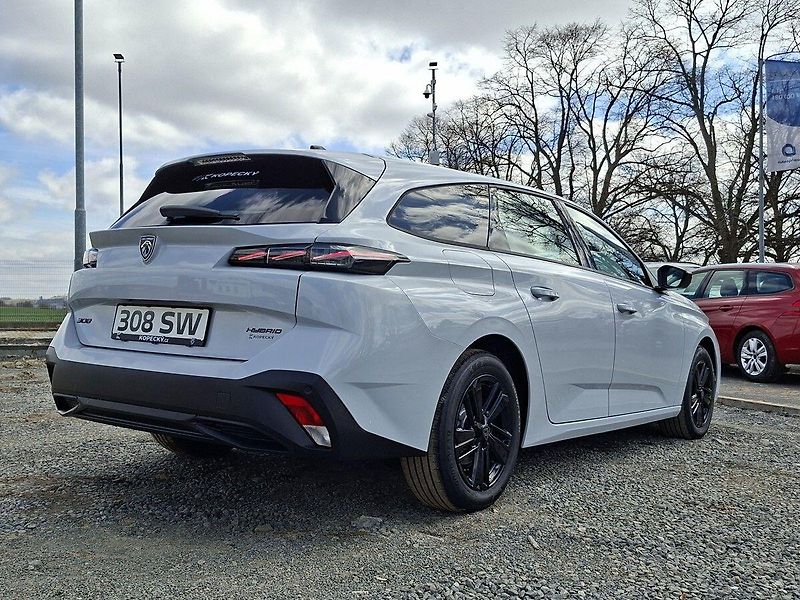 Peugeot 308 (2026) SW STYLE Hybrid 145 e-DCS6 - fotka 3 z 25