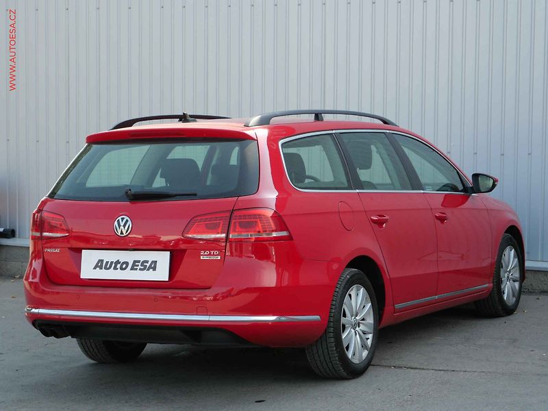 Volkswagen Passat (2013) 2.0 TDi, 1.maj,ČR, DSG - fotka 4 z 20