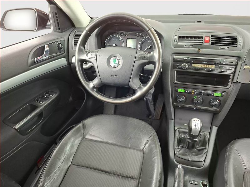 Škoda Octavia (2007) 2.0 TDI, 4X4, po STK, Tažné - fotka 7 z 14