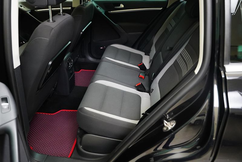Volkswagen Tiguan - fotka 26 z 27