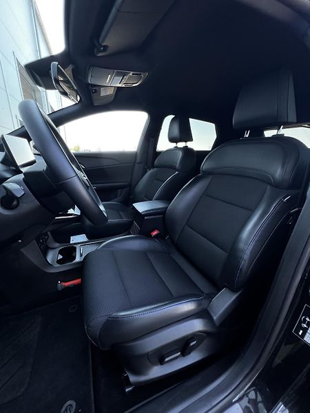 MG MG4 150kW 64kWh LUXURY 1.Maj DPH - fotka 6 z 26