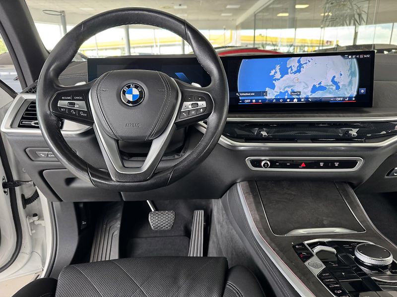 BMW X5 40i xDrive*280kW*Laser*Panoram - fotka 9 z 45