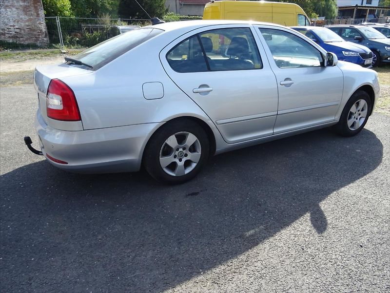 Škoda Octavia 1,6 75 kW LPG - fotka 6 z 24