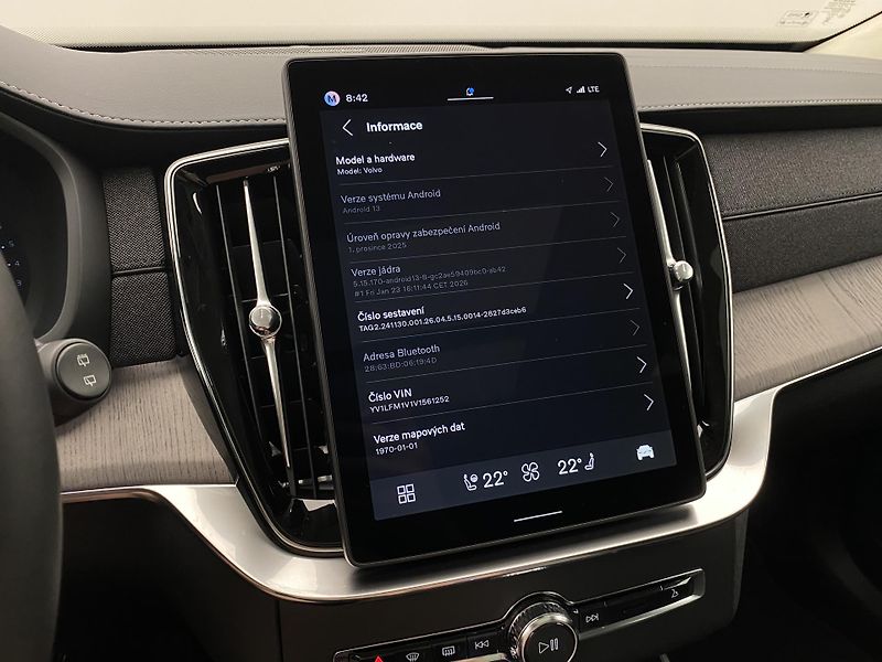 Volvo XC90 (2026) B5 AWD AUT BRIGHT ULTRA 7míst - fotka 63 z 71