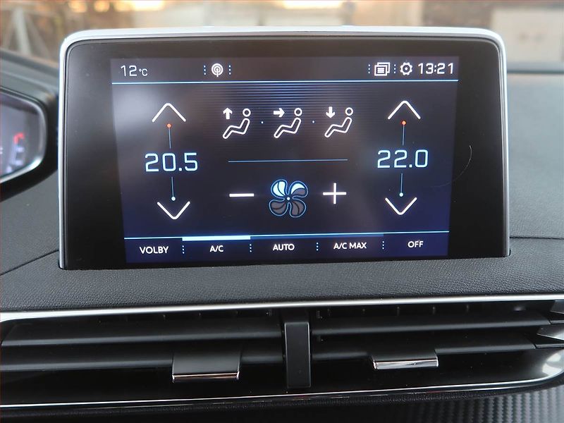 Peugeot 3008 (2020) Allure 1.2 PureTech, Automat - fotka 23 z 23