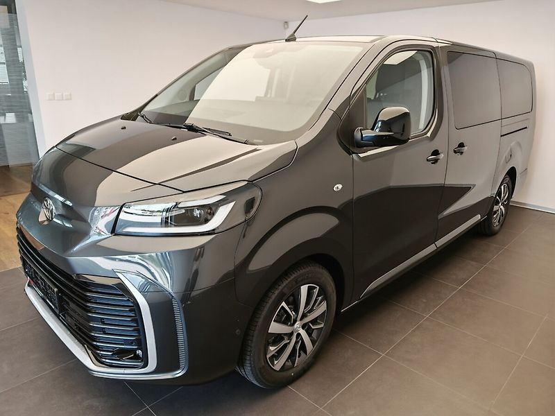 Toyota ProAce 2.0L Diesel 177k - 8AT Family - fotka 1 z 34