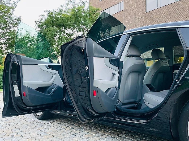 Audi A5 2.0i 140KW AUT KAMERY VÝHŘEV - fotka 22 z 52