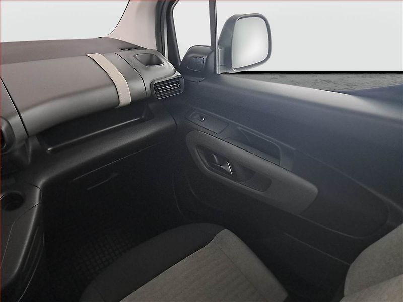 Citroën Berlingo (2022) Feel 1.5 BlueHDi, 5Míst, 818kg - fotka 8 z 19