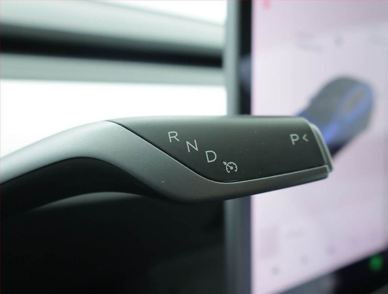 Tesla Model 3 (2020) Long Range 4WD 74kWh, SoH 89% - fotka 13 z 21