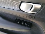 Volvo XC40 (2022) 1.5 T3 R-DESIGN Aut. - náhled 26