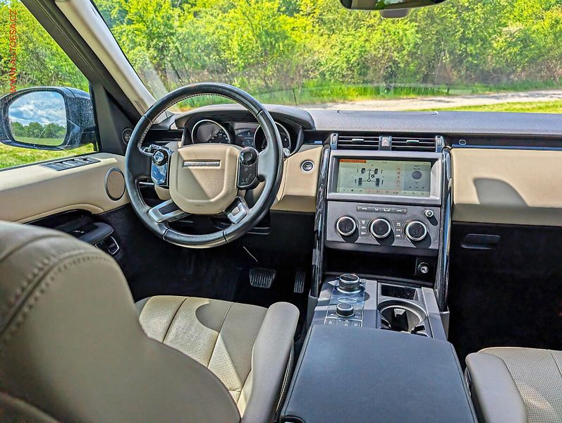 Land Rover Discovery (2019) 3.0 SD6 HSE, ČR, vzduch - fotka 13 z 20