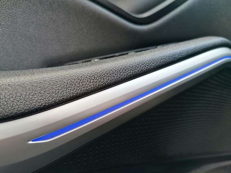 BMW Řada 3 (2020) 2.0 318D  A/T,Kůže,Ambient. - fotka 25 z 31