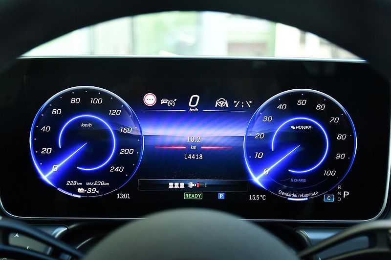 Mercedes-Benz EQE 350 AMG PREMIUM 4MATIC 1M  - fotka 22 z 38