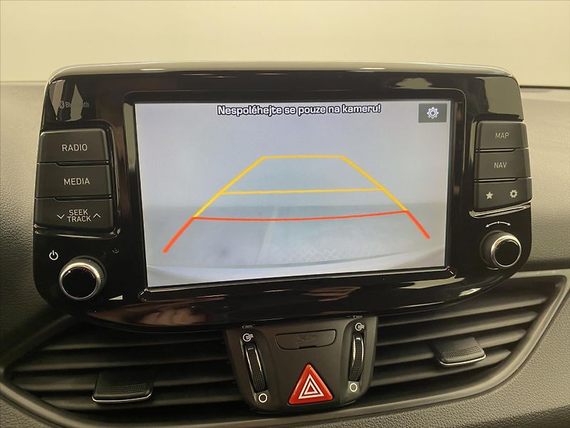 Hyundai i30 1,6 CRDi 81kW Style - fotka 15 z 23
