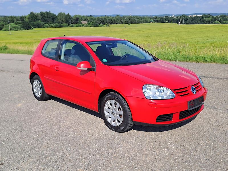 Volkswagen Golf 1.4 16V PĚKNÝ STAV - fotka 3 z 22