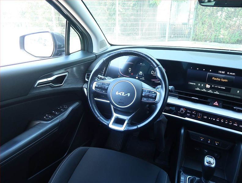 Kia Sportage (2022) 1.6 T-GDI - fotka 7 z 23