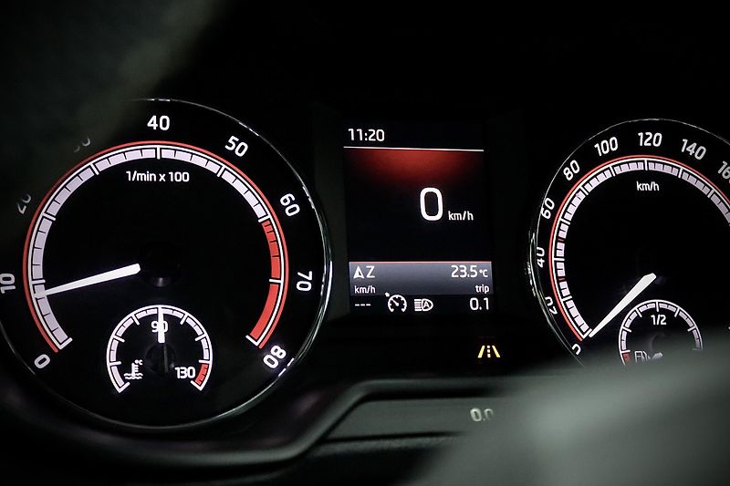 Škoda Octavia 3 FL Combi 2.0 TSI 169 kW RS - fotka 24 z 42